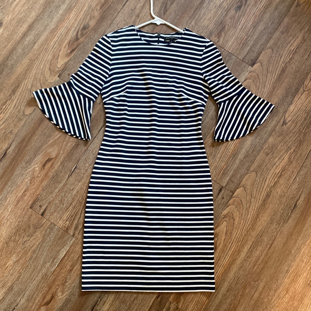 Banana Republic Navy Striped Dress 3/4 Flare Sleeve Excellent Condition - Picture 2 of 6